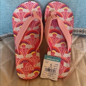 Reef Kids sz 5 Ahi Rainbows and Clouds NWT
